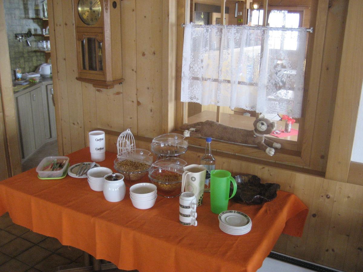 B&B Pension Laerch Obergesteln Luaran gambar